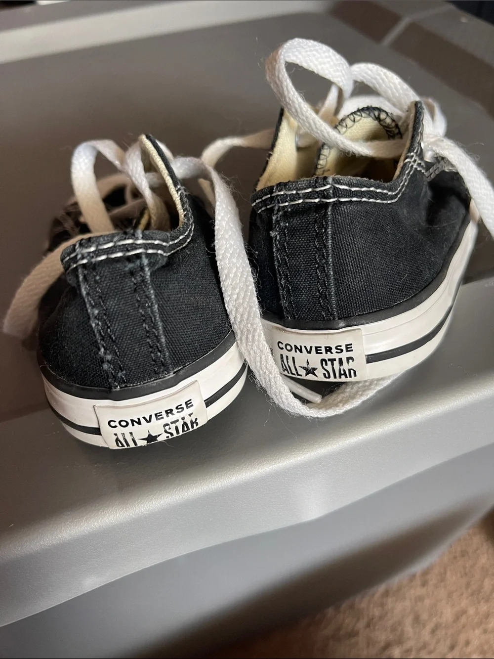 EUC converse Kids Black Canvas Lace-Up Sneakers 8